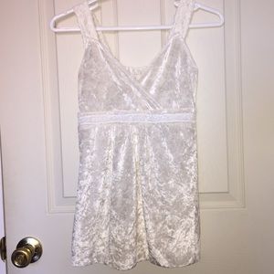 Textured White Top Women’s XS/S